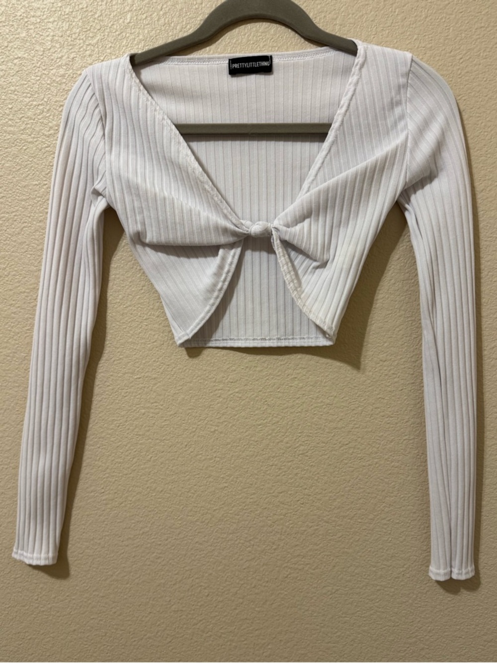 PrettyLittleThing Ribbed Twist Front Long Sleeve Crop Top - Size 0